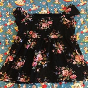 Torrid floral top shirt sz M/L